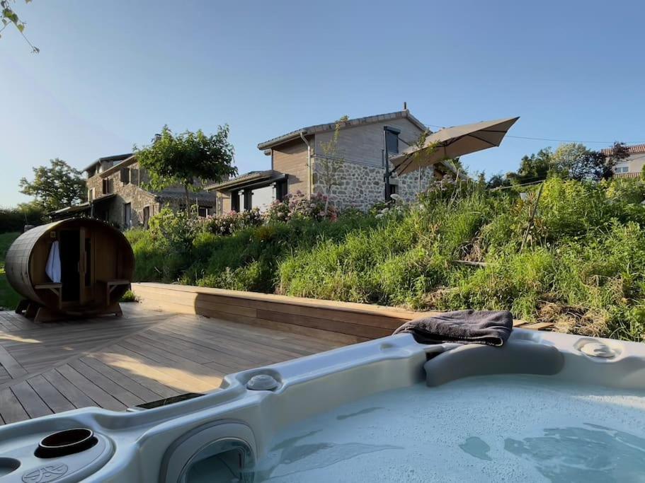 De Charme 5 Etoiles Pour Couple Avec Sauna Et Jacuzzi Exterieurs Privatifs