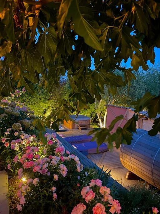 De Charme 5 Etoiles Pour Couple Avec Sauna Et Jacuzzi Exterieurs Privatifs Villa