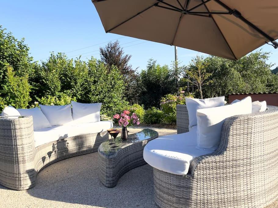 Villa De Charme 5 Etoiles Pour Couple Avec Sauna Et Jacuzzi Exterieurs Privatifs